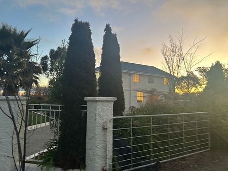 Smaller families welcome - Photo 3