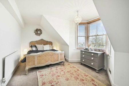 Ladbroke Gardens, Notting Hill, W11 - Photo 2