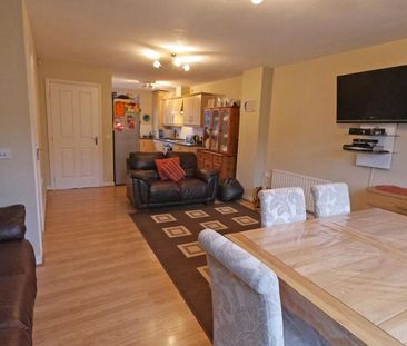 3 bedroom terraced house to rent - Photo 2