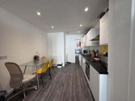 4 bedroom house share to rent - Photo 5