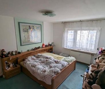 Helle 4-Zimmer Wohnung mit Balkon im 3. OG in Heddernheim - Foto 1