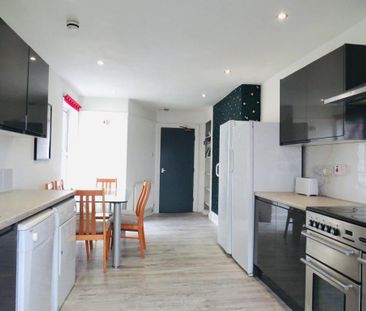 152 North Road East - Photo 5