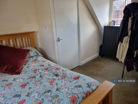 1 bedroom flat to rent - Photo 4