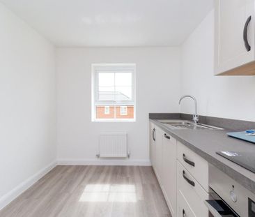 3 bedroom semi-detached house to rent - Photo 1