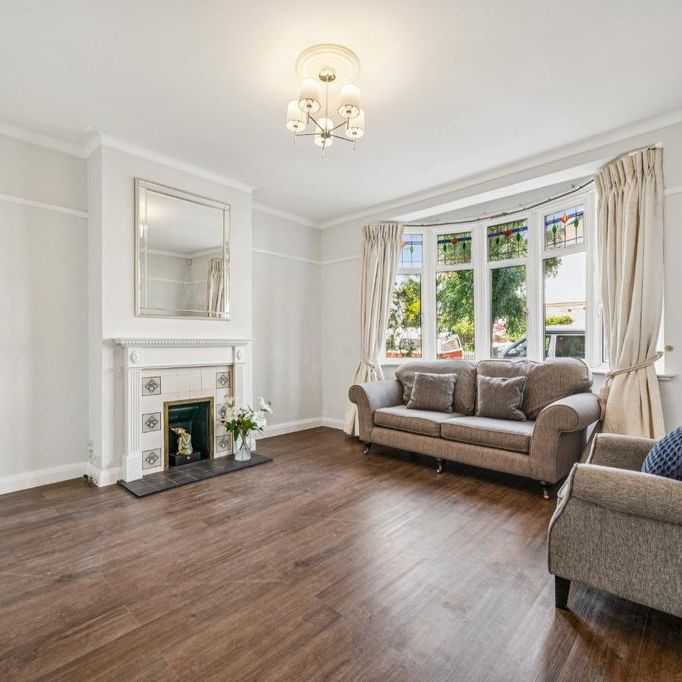4 bedroom semi-detached house to rent - Photo 1