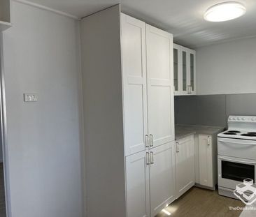 3 Bedroom 1 Bath 1 Car Home - Photo 1