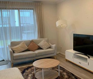 Modern 2-Bedroom Townhouse in Wallaceville - Photo 3