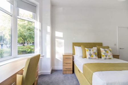 4 bedroom terraced house to rent - Photo 4