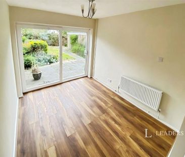 3 bedroom semi-detached house to rent - Photo 3