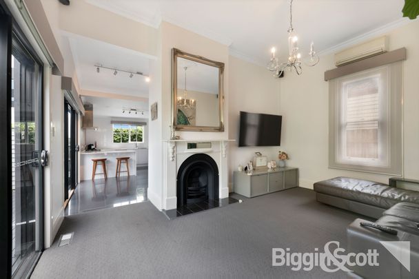 CHARMING PERIOD DELIGHT - Photo 1