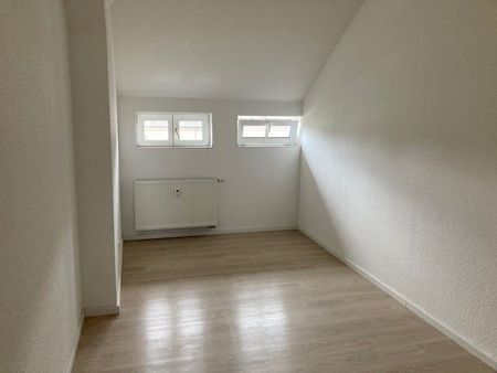 ** Dachgeschosswohnung mit moderner Einbauküch ** - Photo 5