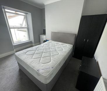 4 bedroom house share to rent - Photo 4