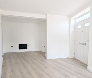 1 bedroom ground floor flat to rent - Photo 2