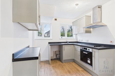 3 bedroom semi-detached house to rent - Photo 2