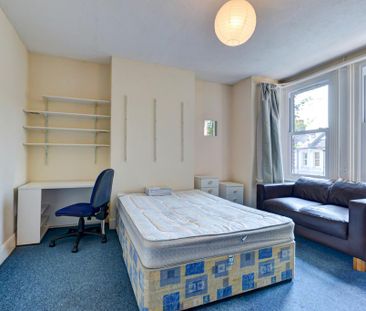 4 bedroom house to rent - Photo 2