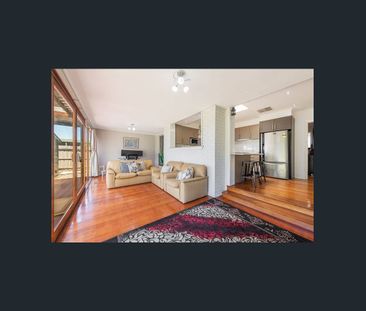 Attractive Family Home - Photo 4