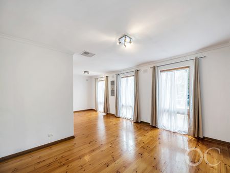 Open the Door to Family-Sized Comfort in a Quiet Netley Haven - Photo 4