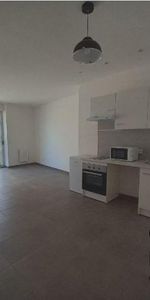 T2 RENOVE AVEC TERRASSE - Photo 3
