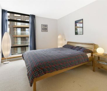 3 bedroom flat to rent - Photo 4