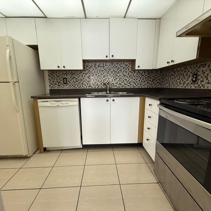 For Lease - 145 Hillcrest Avenue Unit# 2113, Mississauga, Ontario - Photo 1