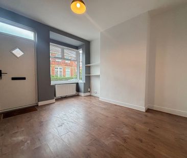 2 bed terraced house to rent in Centaur Road, Coventry, CV5 - Photo 2