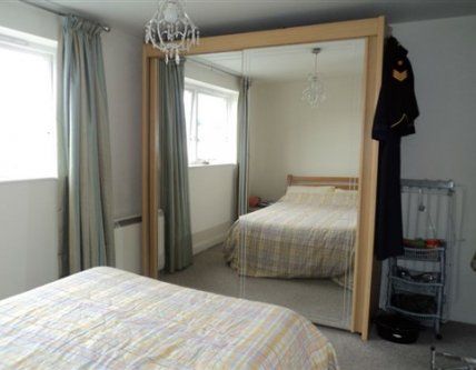 Two bedroom apartment Pownall Road - Photo 4