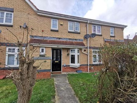 Chesters Avenue, Longbenton, NE12 - Photo 3