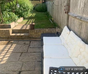 2 bedroom end of terrace house to rent - Photo 6