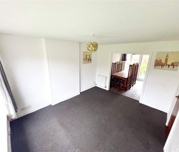 4 bedroom detached house to rent - Photo 3