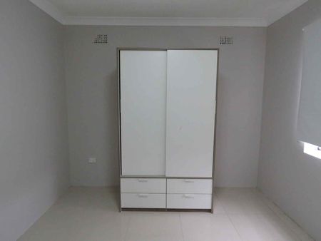 4/8 Calliope Street Guildford - Photo 3