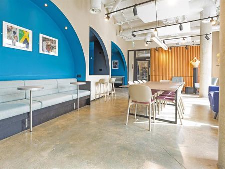 1 bedroom in a flat share to rent - Photo 4