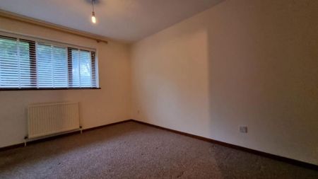 2 bedroom semi-detached house to rent - Photo 5