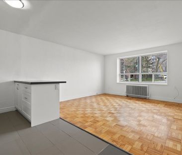For Lease - 3101 Eglinton Ave Avenue Unit# 103, Toronto, Ontario - Photo 3