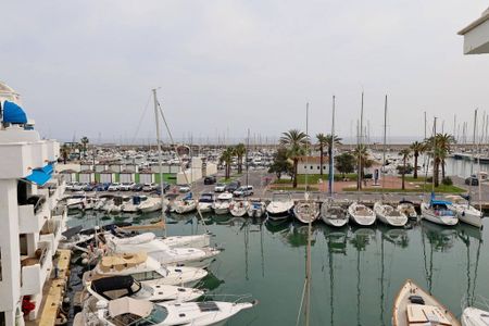 3 room luxury penthouse for rent in Benalmádena, Spain - Photo 4