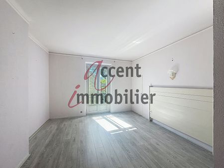 Appartement T4 avec jardin et piscine, - Photo 4