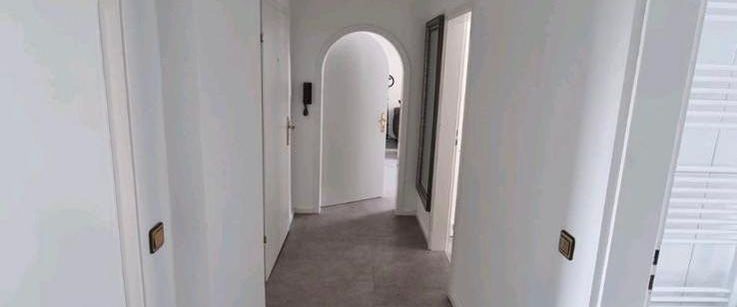 Moderne 3 Zimmer Wohnung 77 qm mit Balkon - Foto 1