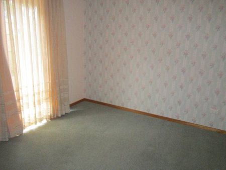 ADDISON REAL ESATE - Photo 3