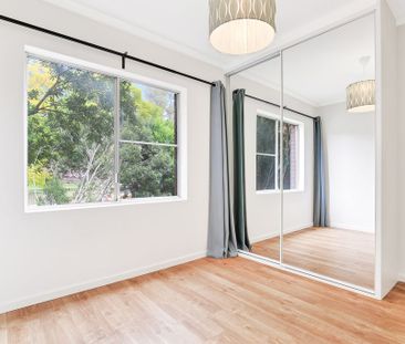 Luxuriously Designed Sun-Kissed Renovated Two Bedroom Oasis - Photo 6