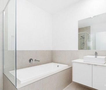 New Build 3 Bed Duplex 2 Bath 1 Car - Photo 6