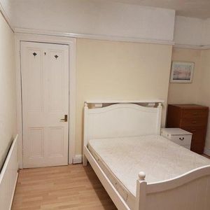 3 bedroom house share to rent - Photo 2