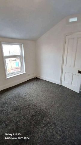 Somerset Cottages, Sunderland, Tyne And Wear, SR3 - Photo 3