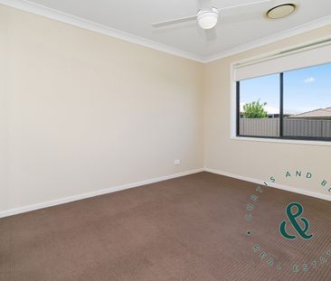 5 Harrow St, Thornton NSW 2322 - House For Rent | Domain - Photo 4