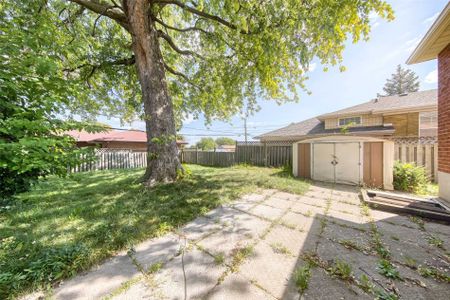 For Lease - 69 Barrymore Road Unit# Main, Toronto, Ontario - Photo 3