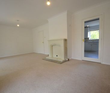 5 bedroom Semi-detached house to rent - Photo 2