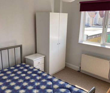 5 bedroom terraced house to rent - Photo 3