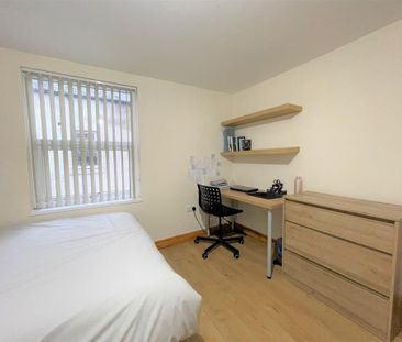 4 bedroom house to rent - Photo 4