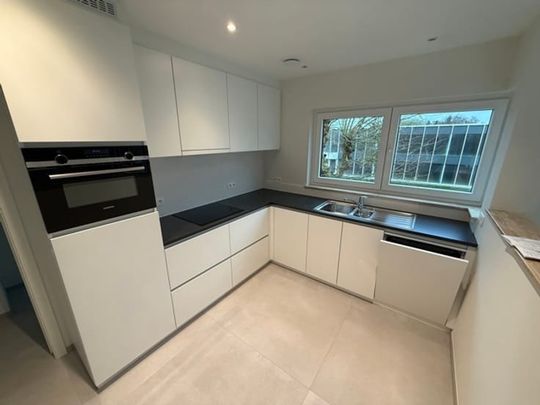 Appartement te huur - Photo 1