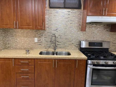 For Lease - 1521 Dusty Drive, Pickering, Ontario - Photo 4