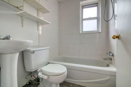 539 Prince-Arthur west — 1 Bedroom - unit 20 - Photo 2