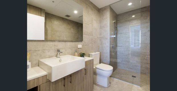 Modern 3 bedroom apartment - Photo 1